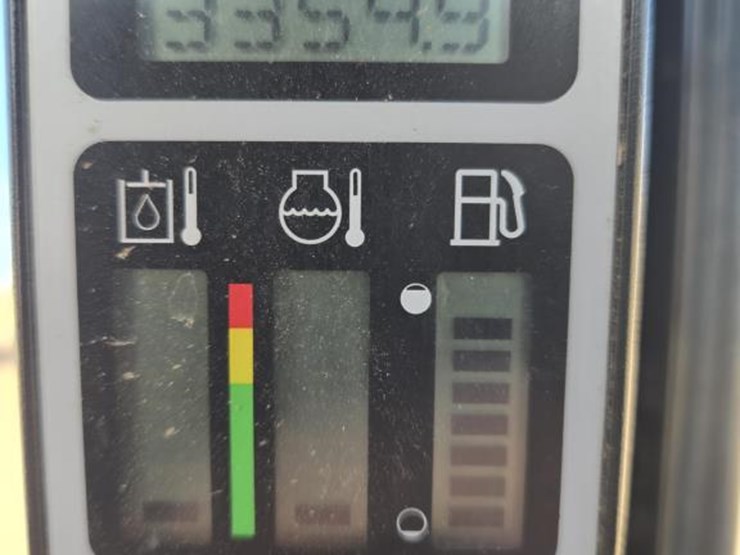 new-holland-l225-image-15