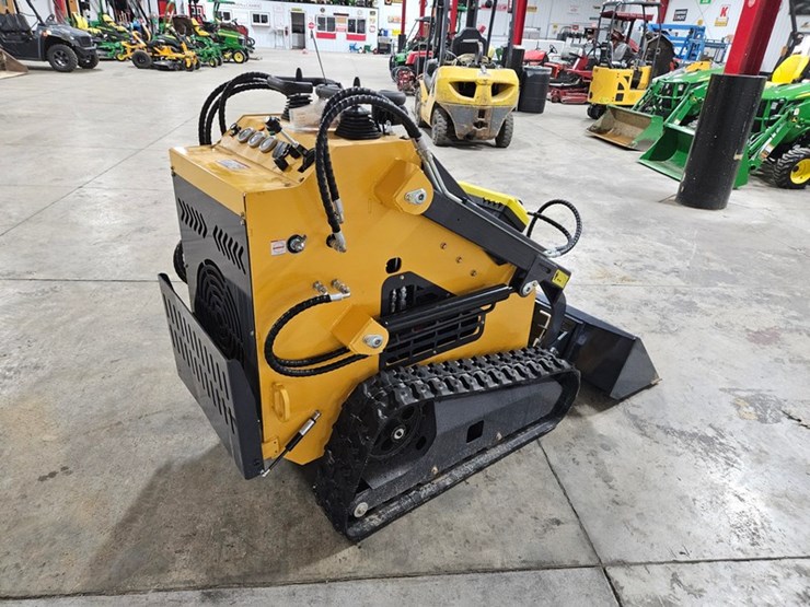 chevrolet-1ton-image-5