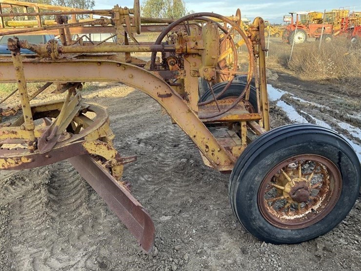 caterpillar-10-image-4