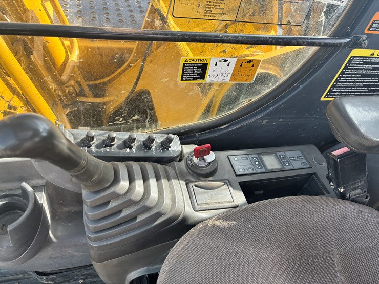 deere-160c-lc-image-55