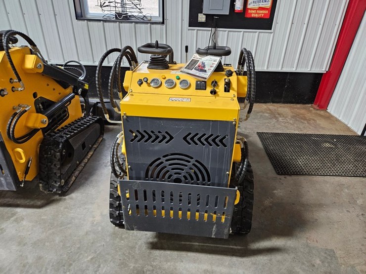 #690-•-2026-zjg-zj380-mini-skid-steer-image-4
