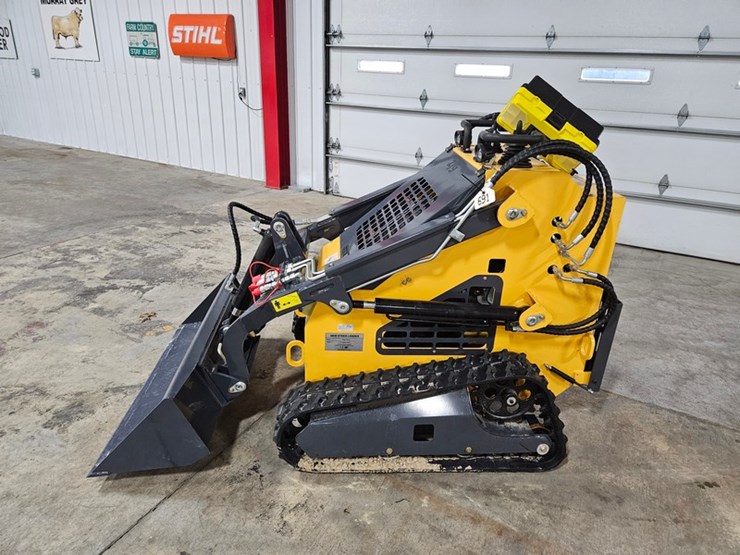 #691-•-2026-zjg-zj380-mini-skid-steer-image-2
