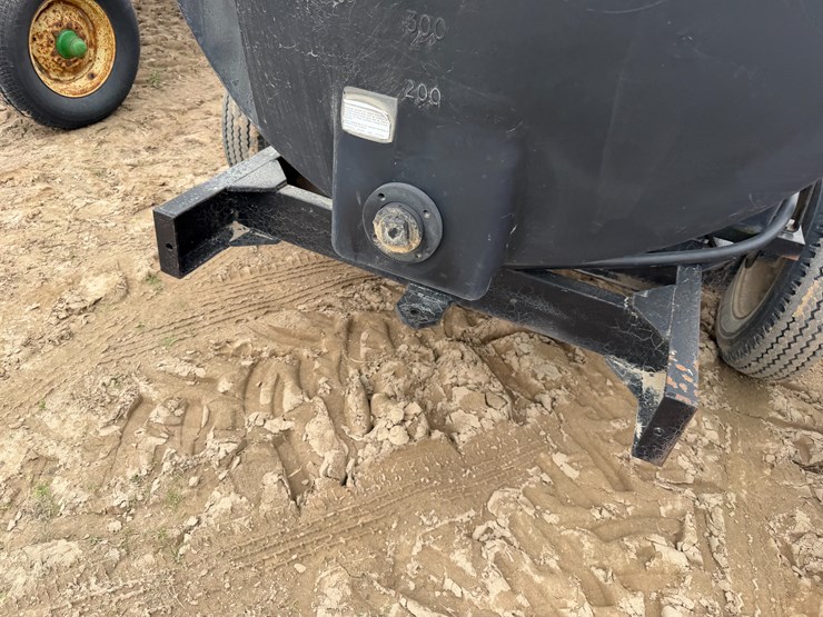 #41261-•-kbh-1000-gallon-fuel-wagon-image-15