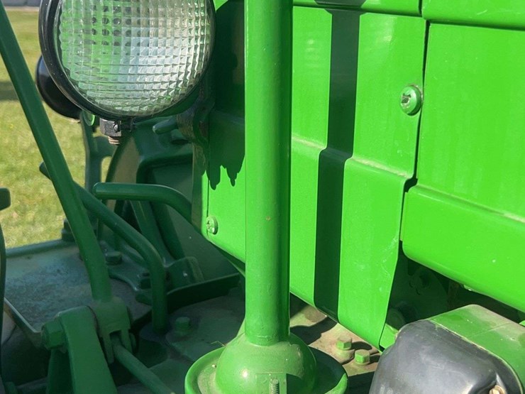john-deere-model-b-image-31