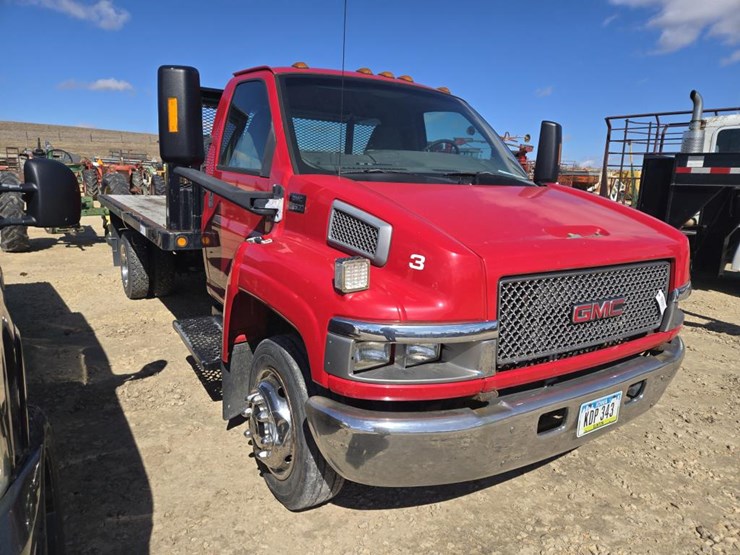 2003-gmc-topkick-image-3