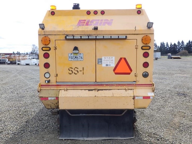 2005-elgin-sc-8000-s/a-street-sweeper-image-6