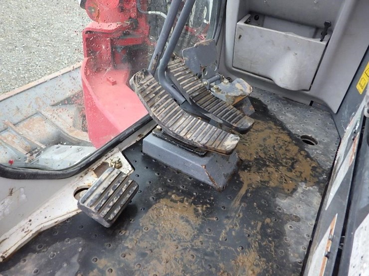 takeuchi-tb280fr-image-40