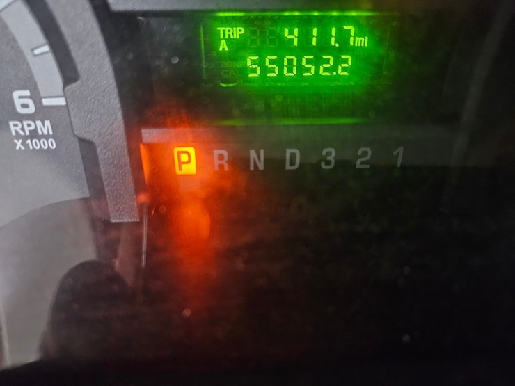 2012-ford-e350-image-32