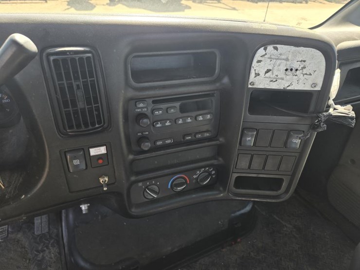 2003-gmc-topkick-image-19