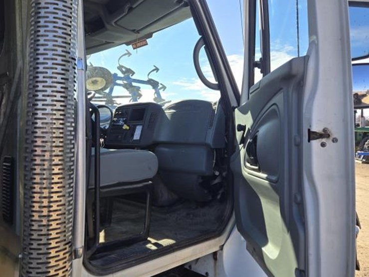 #204-•-2006-international-7500-tandem-dump-truck-image-18