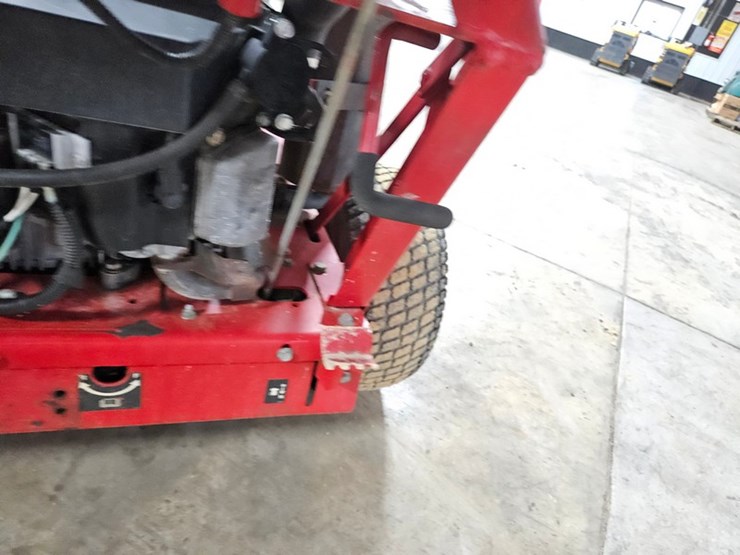 #689-•-ferris-comfort-controll-dd-walk-behind-mower-image-24