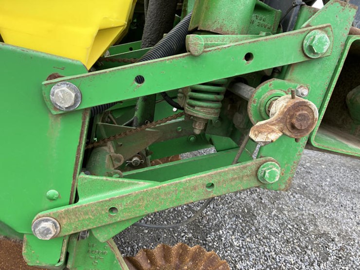 john-deere-1770-image-12
