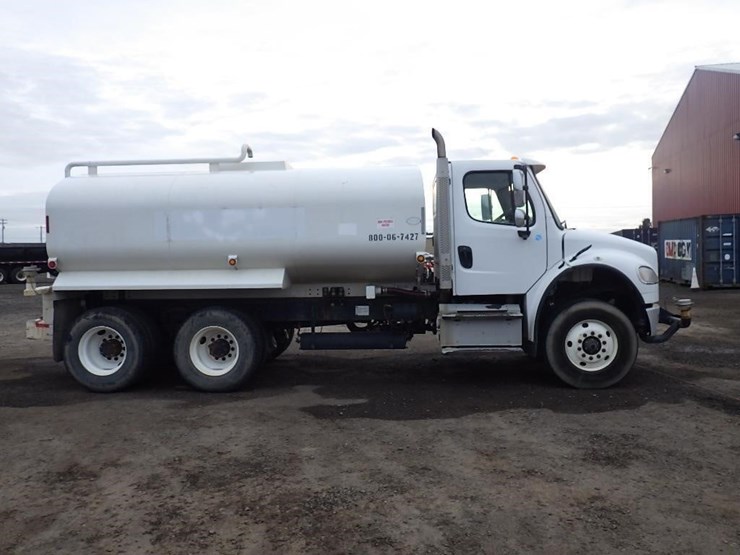 2016-freightliner-m2-15'-t/a-water-truck-image-4