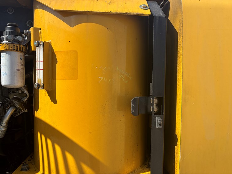 deere-160c-lc-image-27