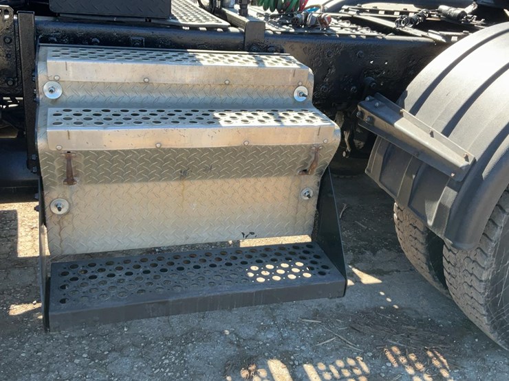 1999-kenworth-t800b-image-39