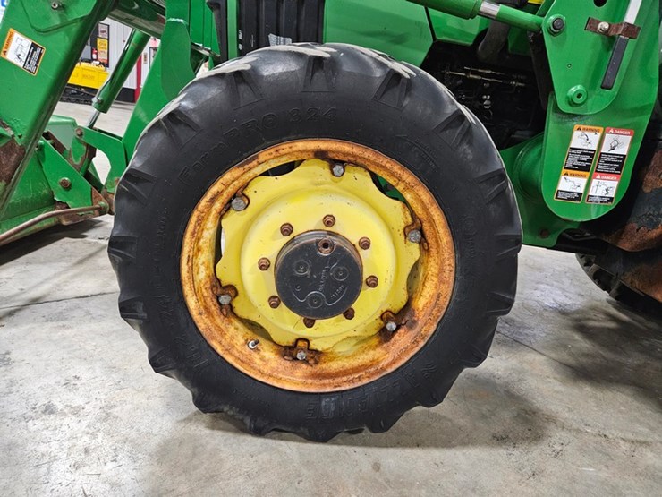 john-deere-5520-image-38
