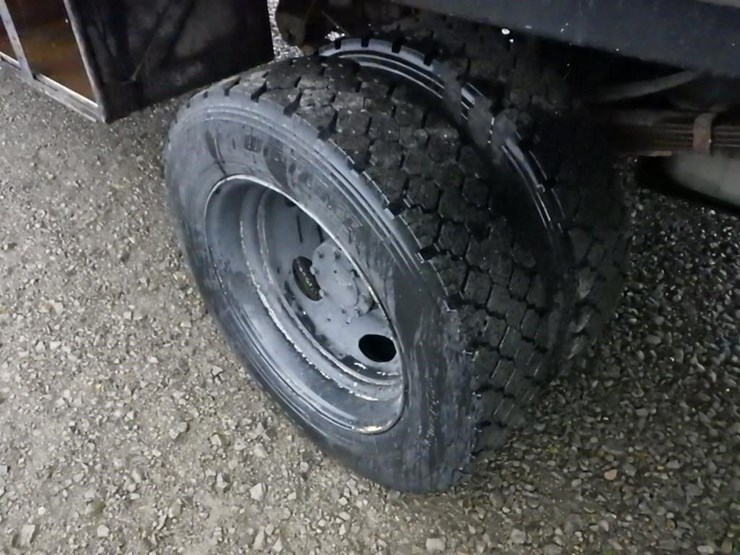 2004-ford-f450-image-14