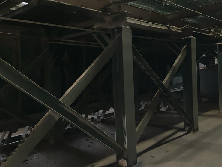 #202-•-salem-track-and-frame-image-9