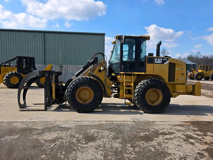 2011-caterpillar-924h-image-1