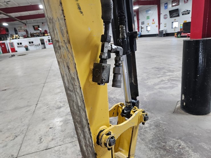 #686-•-yanmar-vic35-mini-excavator-image-11