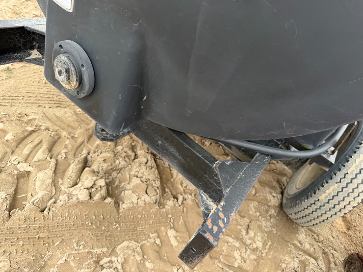 #41261-•-kbh-1000-gallon-fuel-wagon-image-14