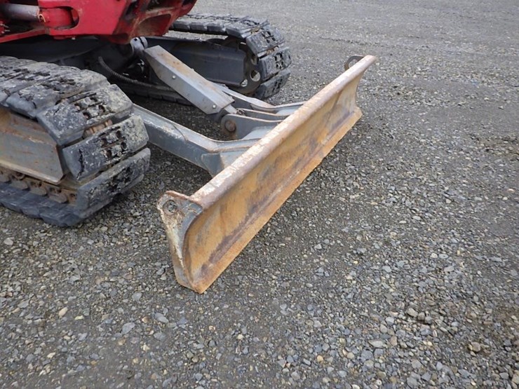 takeuchi-tb290-image-34