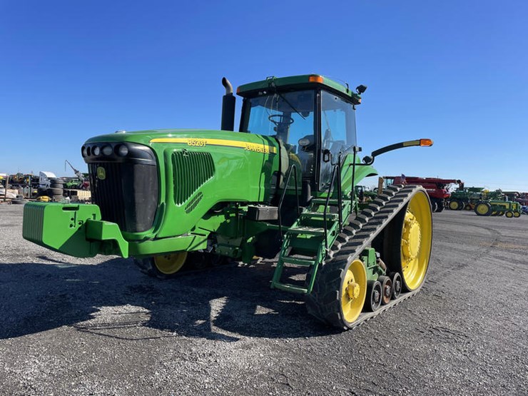2002-john-deere-8520t-image-1