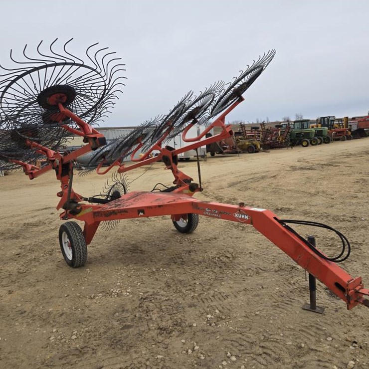 #40 • KUHN 112 RAKE