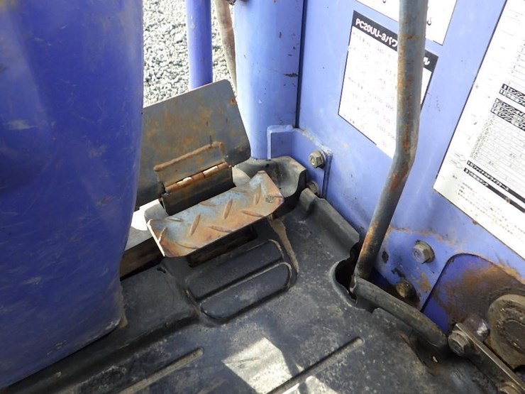 komatsu-pc20uu-3-image-33