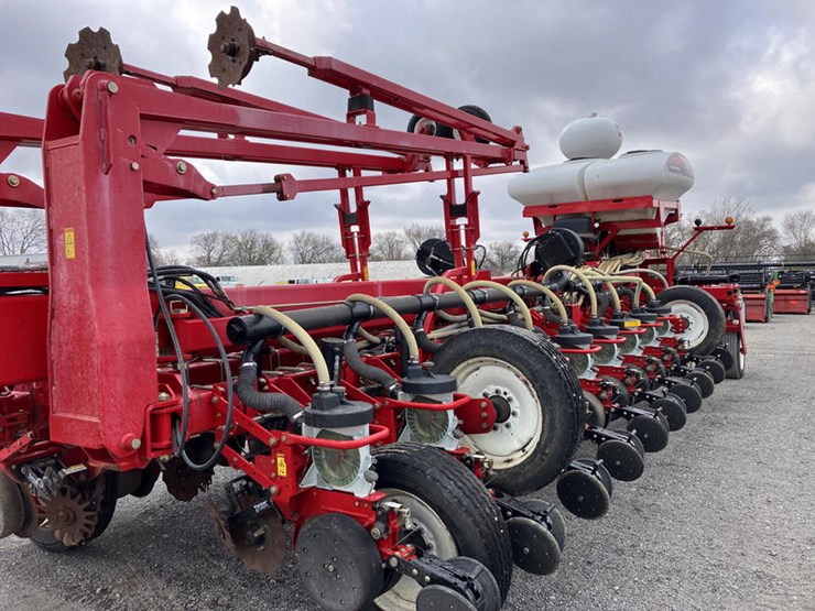 massey-ferguson-8800-image-22