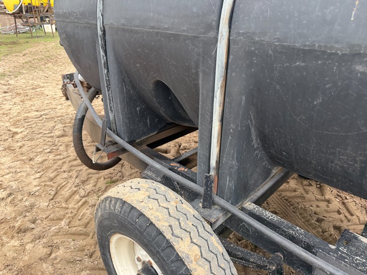 #41261-•-kbh-1000-gallon-fuel-wagon-image-24