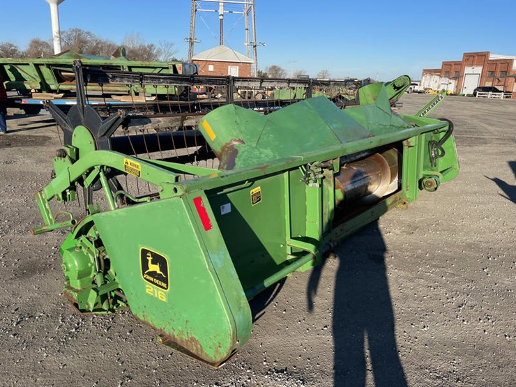 john-deere-216-image-8