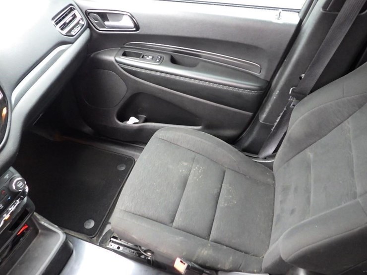 2021-dodge-durango-image-38