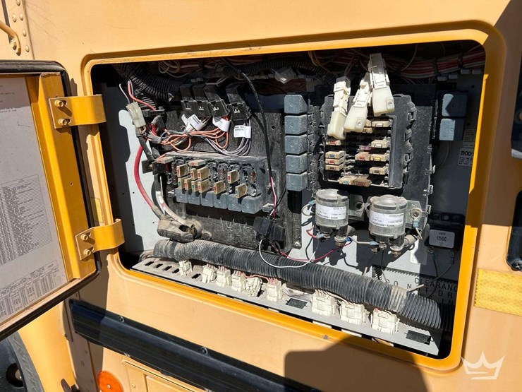 2010-chevrolet-tahoe-image-10