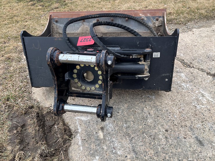 #2327-•-cmp-48"-excavator-swivel/ditching-bucket-image-3