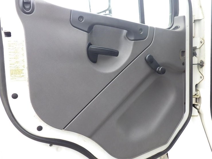 2018-freightliner-m2-15'-t/a-dump-truck-image-28