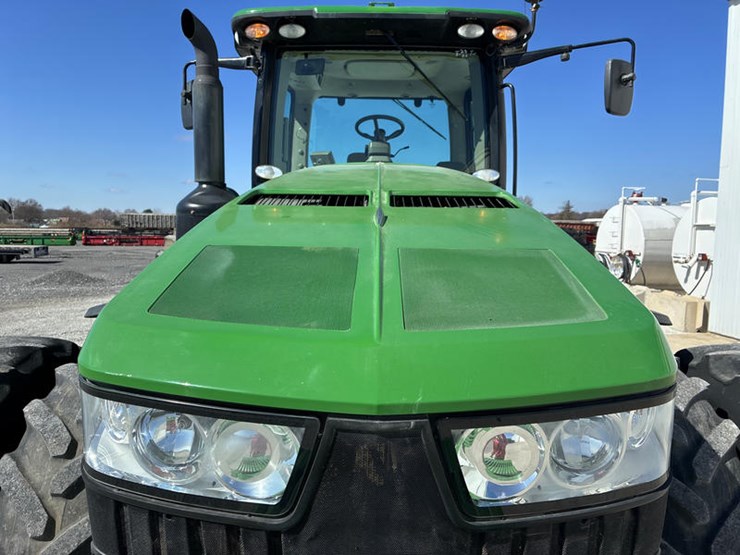 2013-john-deere-8360r-image-16