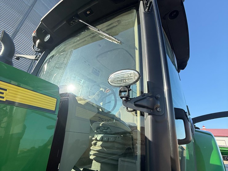 2016-john-deere-8370r-image-17
