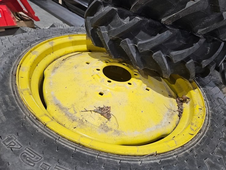 #710-•-galaxy-agri-trac-ii-tractor-tire-and-rim-set-image-10