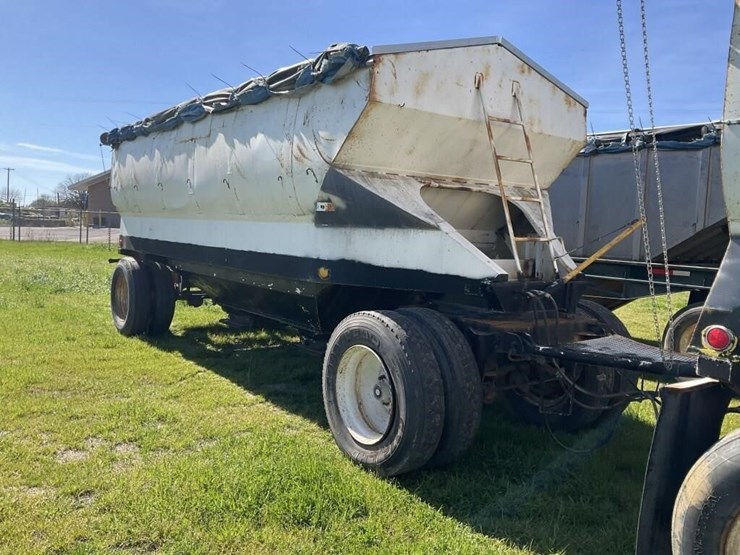 1955-trailmobile-hopper-image-13