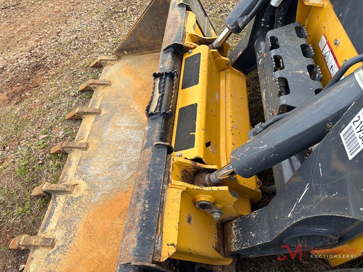 2023-deere-325g-image-5