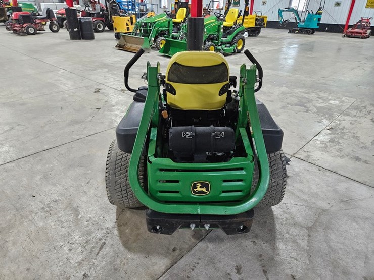 2015-john-deere-z930m-efi-image-4