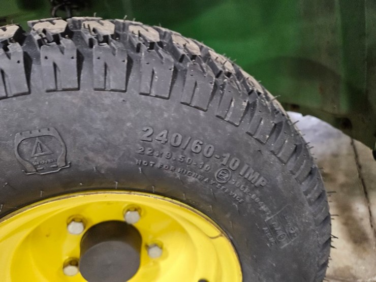 john-deere-turf-gator-image-32