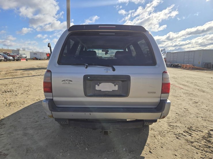 2000-toyota-4-runner-limited-image-8