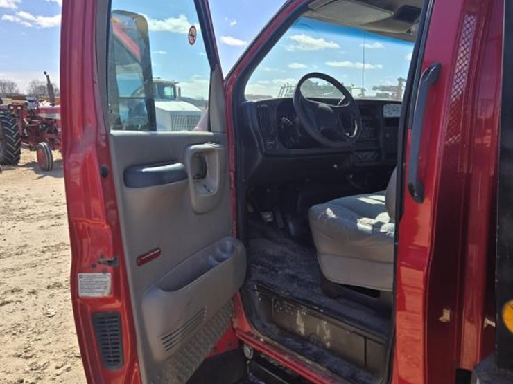 2003-gmc-topkick-image-16