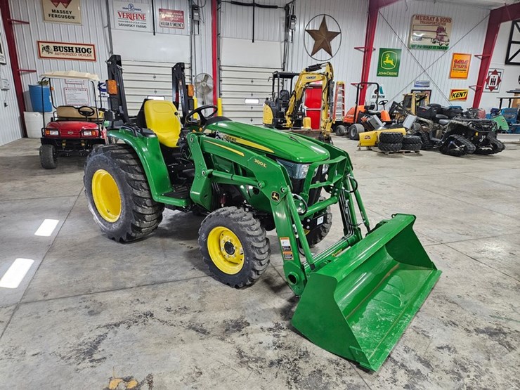 2025-john-deere-3032e-image-7