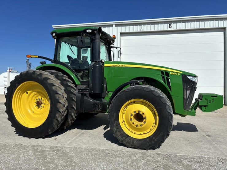 2013-john-deere-8360r-image-3