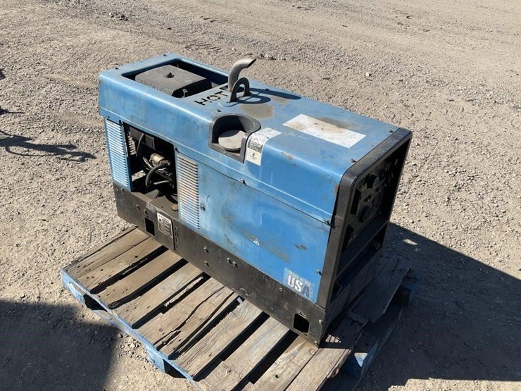 miller-bobcat-225-image-2