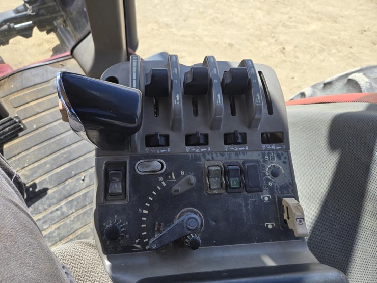 case-ih-mx180-image-24