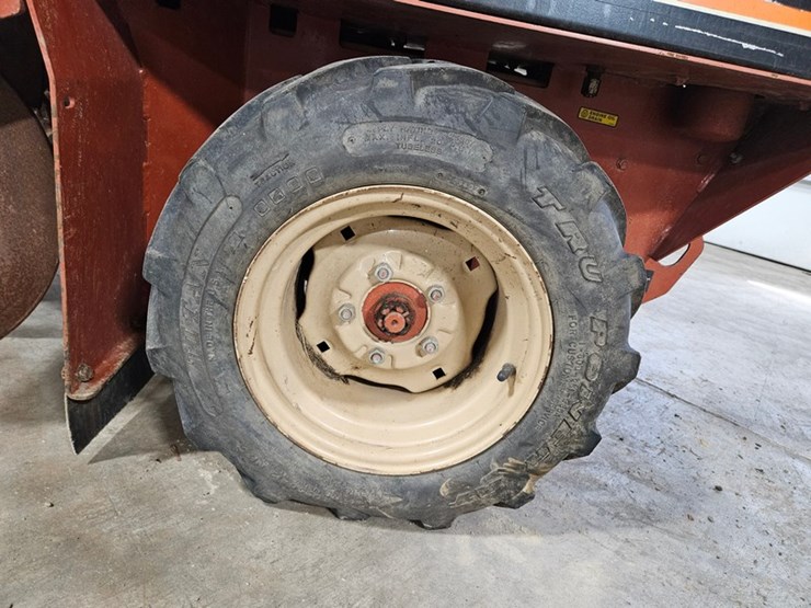 ditch-witch-1820-image-25